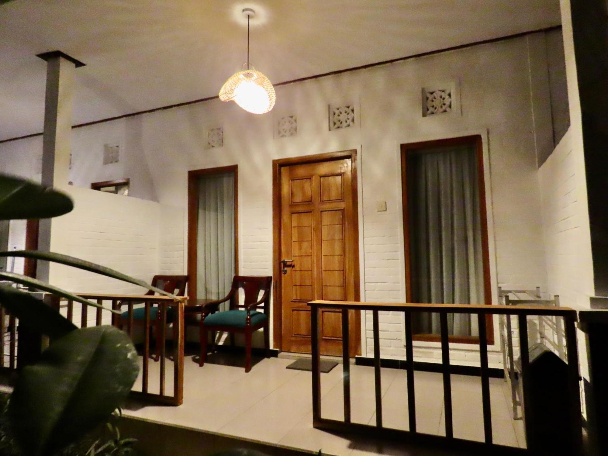 Blue Waves Balangan Homestay Улувату Экстерьер фото