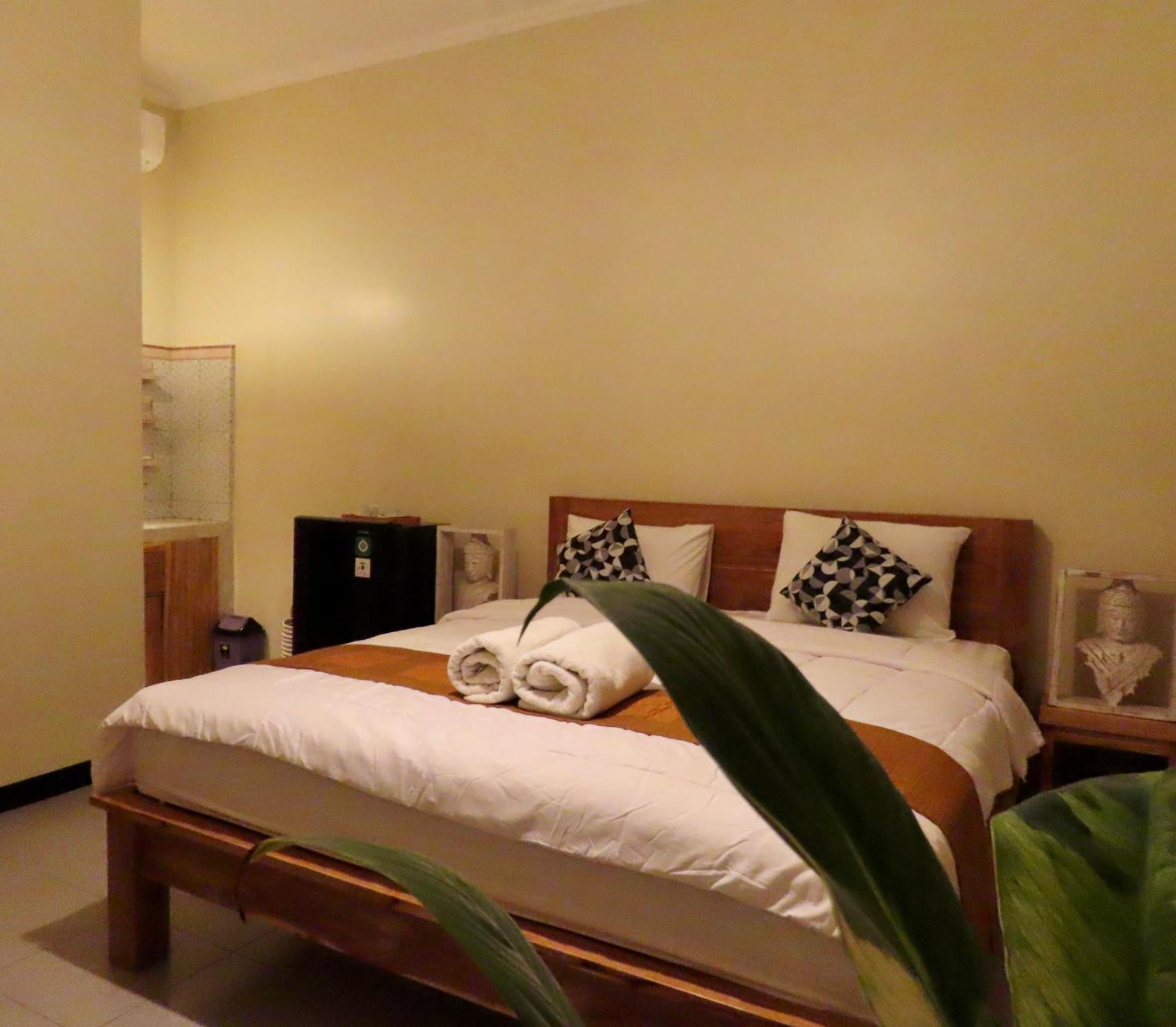 Blue Waves Balangan Homestay Улувату Экстерьер фото
